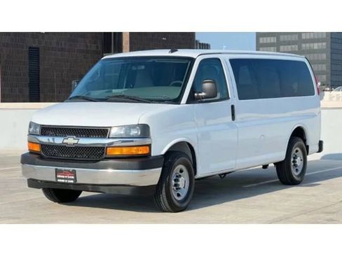 Used 2017 Chevrolet Express 2500 LT w/ LT Preferred Equipment Group image 41