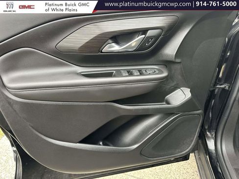 Used 2022 GMC Terrain SLE image 15