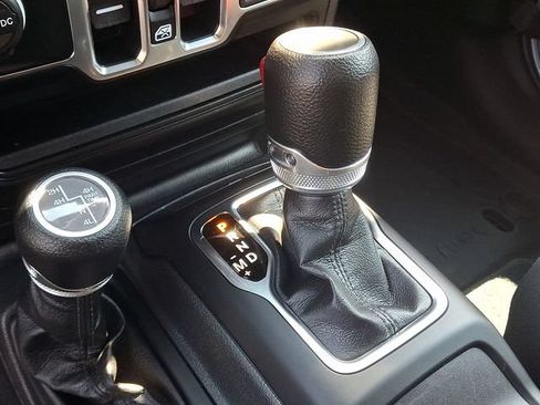 Used 2023 Jeep Wrangler Unlimited w/ Cold Weather Group AWD/4WD image 14