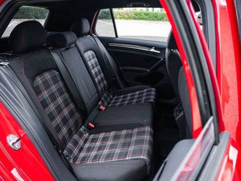 Used 2015 Volkswagen GTI S FWD image 65