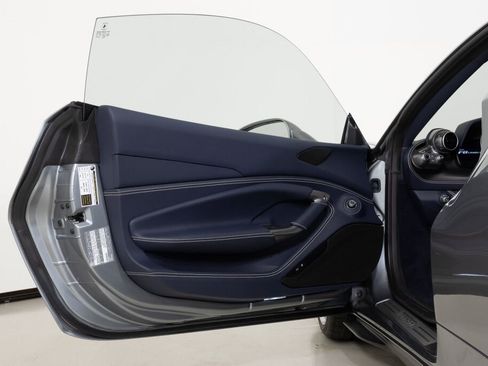 Used 2022 Ferrari F8 Tributo image 28