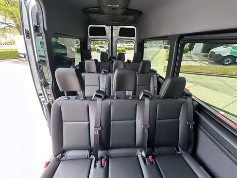 New 2025 Mercedes-Benz Sprinter 2500 image 31