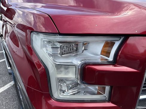 Used 2017 Ford F150 Lariat w/ Equipment Group 502A Luxury AWD/4WD image 4