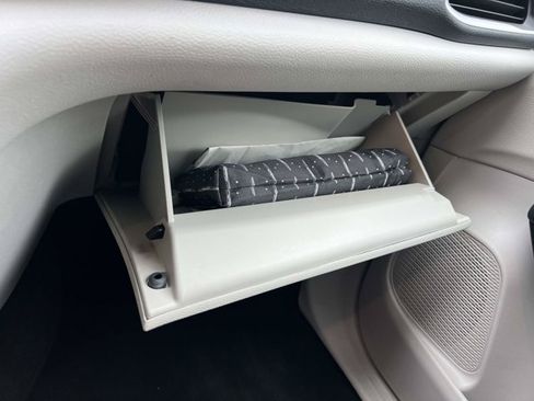 Certified 2023 Chrysler Pacifica Touring-L FWD image 33
