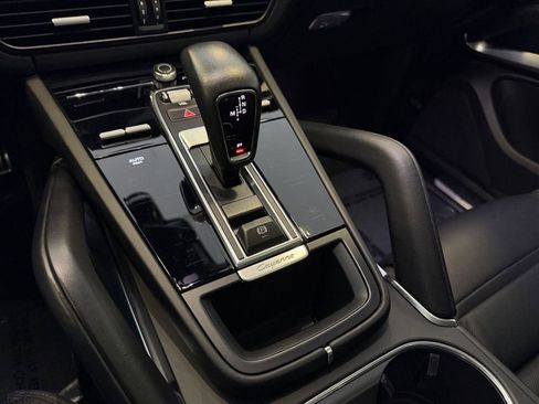 Certified 2023 Porsche Cayenne Turbo AWD/4WD image 19
