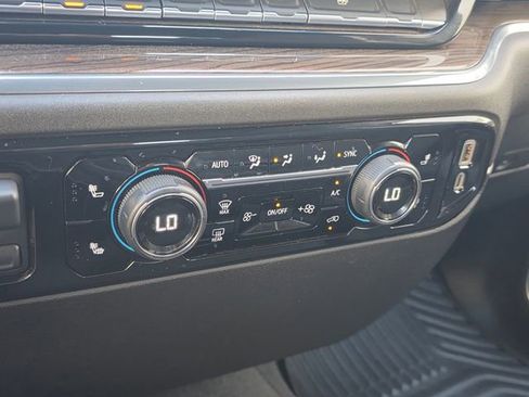 Used 2025 Chevrolet Silverado 1500 LT RWD image 28