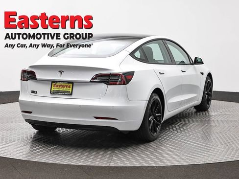 Used 2021 Tesla Model 3 Standard Range Plus RWD image 5