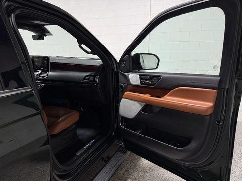 Used 2021 Lincoln Navigator Reserve w/ Luxury Package AWD/4WD image 77