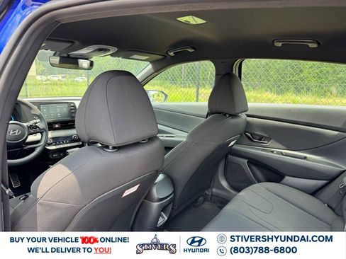 Certified 2025 Hyundai Elantra Sport image 20