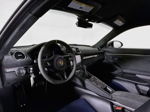 Used 2025 Porsche 718 Cayman GT4 RS RWD image 11