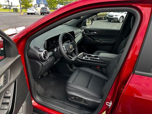 Used 2026 Chevrolet Equinox LT w/ Convenience Package II AWD/4WD image 15