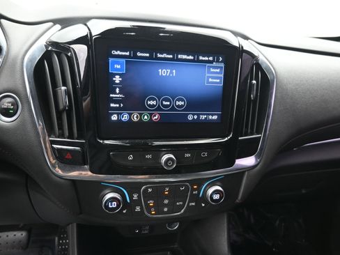 Used 2023 Chevrolet Traverse RS image 20