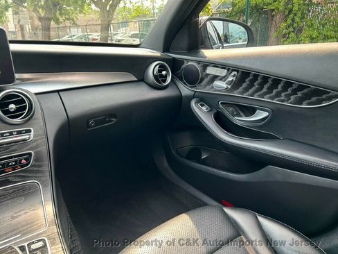 Used 2018 Mercedes-Benz C 300 4MATIC Sedan image 40