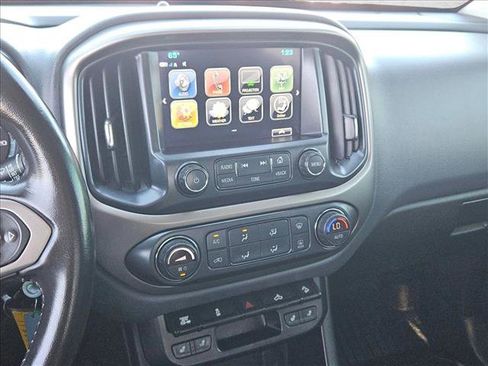 Used 2018 Chevrolet Colorado Z71 image 13