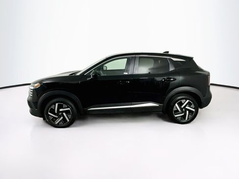 Used 2025 Nissan Kicks SV FWD image 4