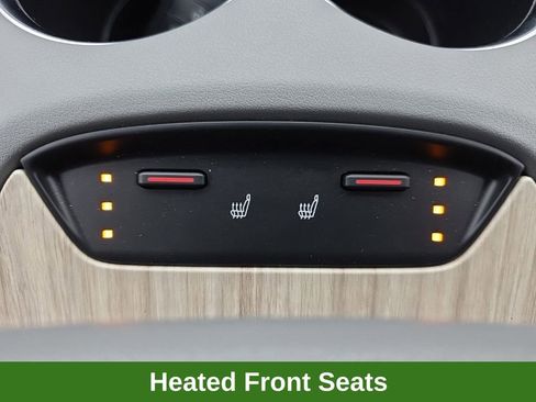 Used 2024 Toyota Venza XLE image 38