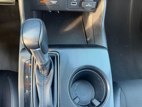 Used 2023 Honda Civic Sport image 28