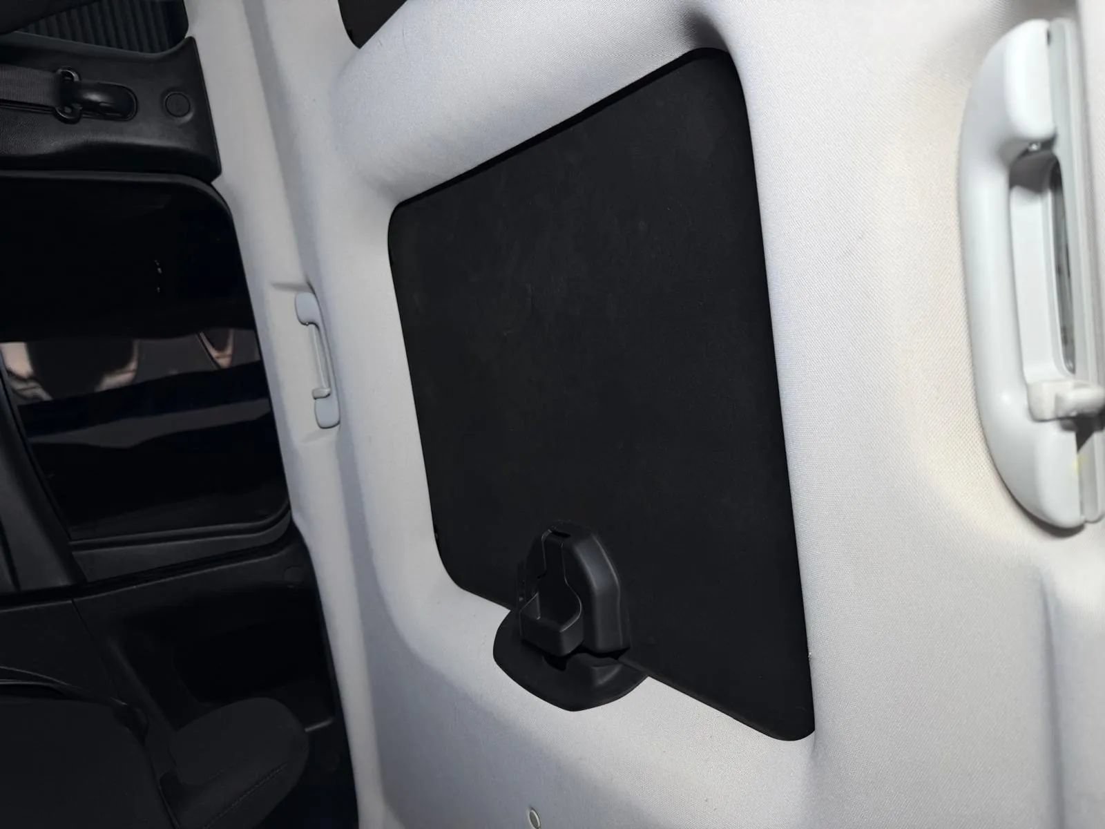 Used 2016 Jeep Renegade 75th Anniversary FWD image 20