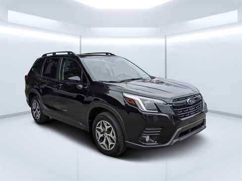 Used 2023 Subaru Forester Premium image 54