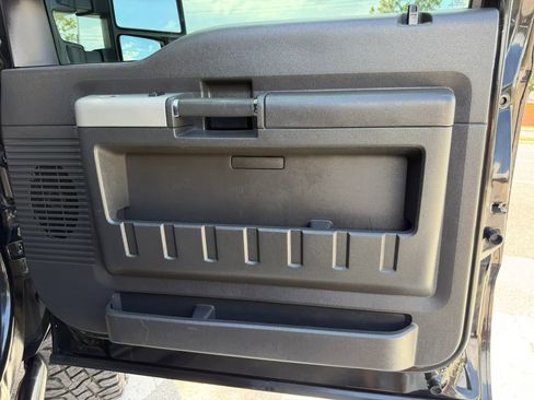 Used 2014 Ford F250 Lariat w/ Chrome Package AWD/4WD image 18