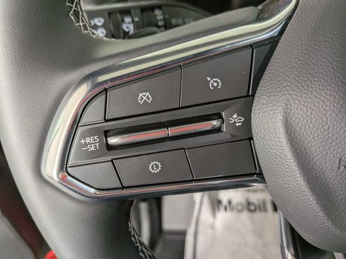 New 2026 Chevrolet Traverse LT w/ Driver Confidence Package image 20