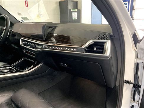 Used 2025 BMW X5 xDrive40i w/ Climate Comfort Package AWD/4WD image 13
