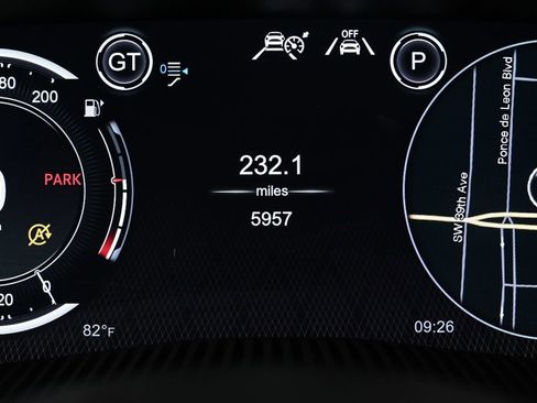 Used 2024 Aston Martin DBX image 6