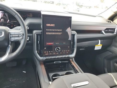 New 2026 GMC Yukon XL Denali w/ Sun & Power Step Package AWD/4WD image 14
