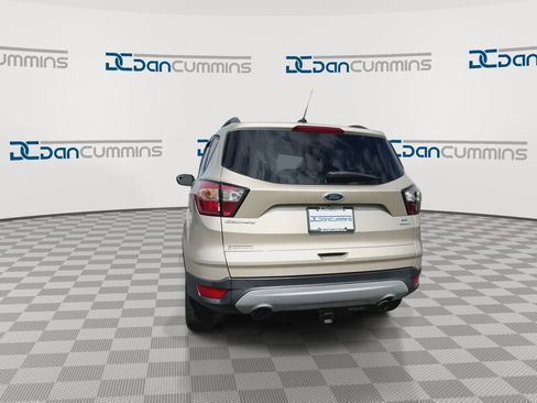 Used 2018 Ford Escape SE FWD image 7