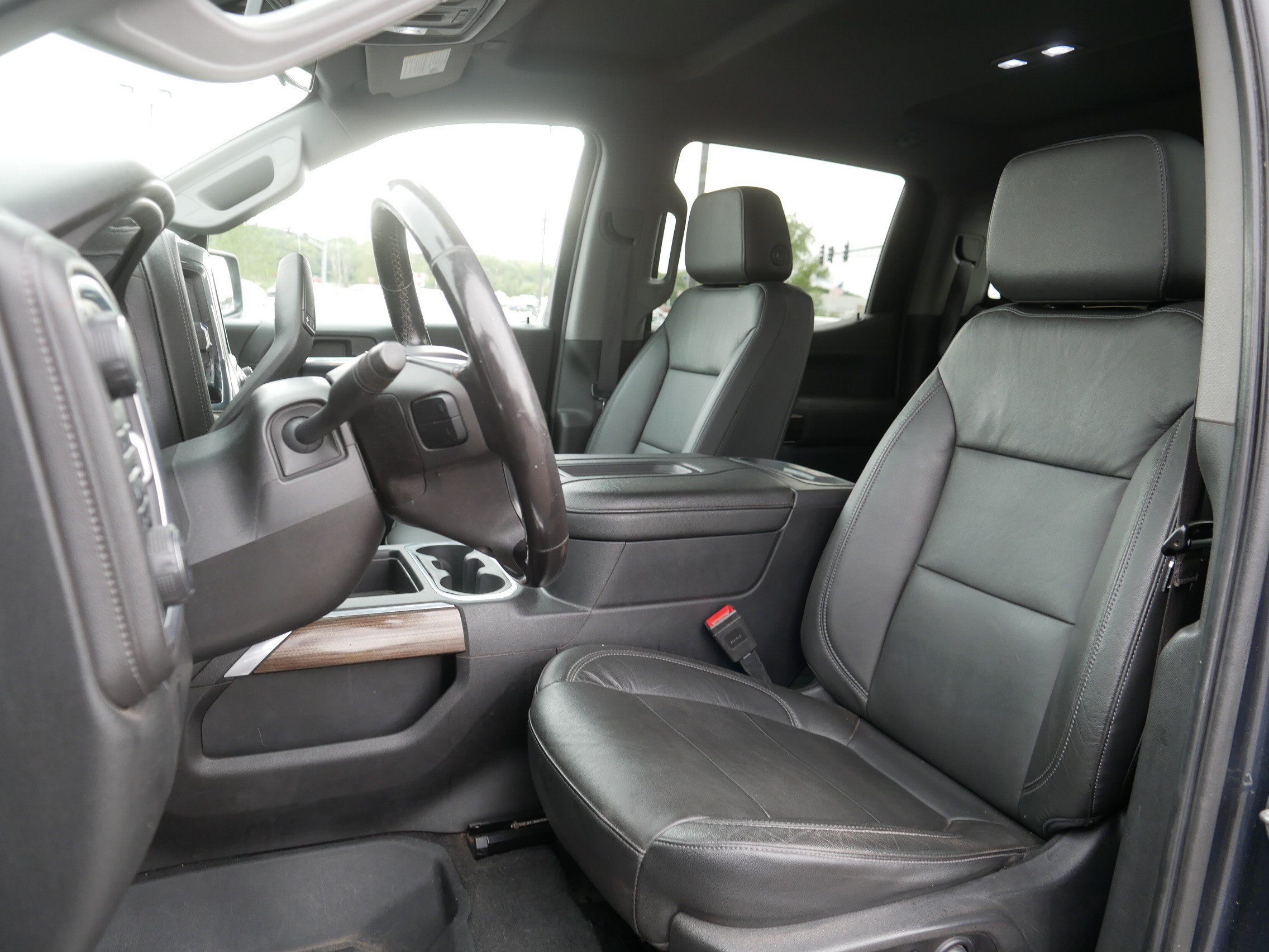 Used 2020 Chevrolet Silverado 1500 LT Trail Boss AWD/4WD image 14