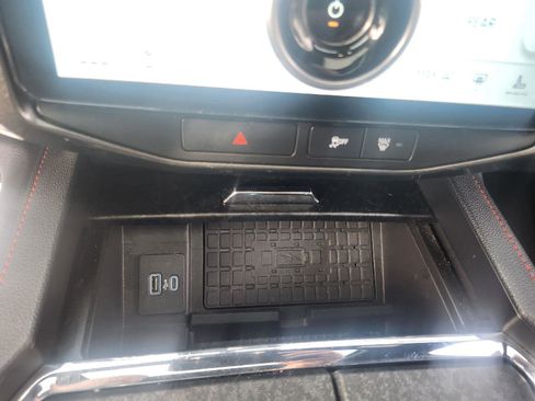 Used 2023 Ford Expedition Limited image 17