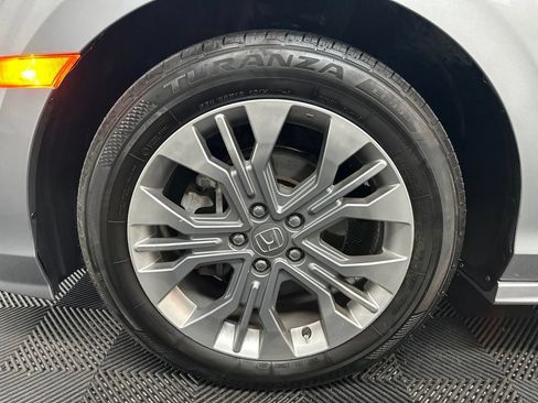 Used 2025 Honda Odyssey Touring image 41