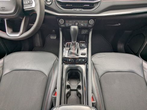 Used 2024 Jeep Compass Trailhawk image 19