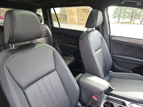 Used 2023 Volkswagen Tiguan SE R-Line AWD/4WD image 12