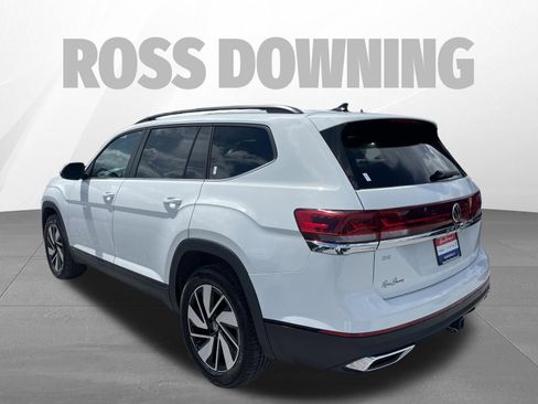 Used 2025 Volkswagen Atlas SE FWD image 6