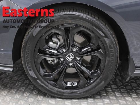 Used 2025 Honda Accord SE image 32