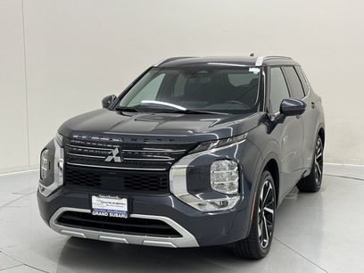 Used 2025 Mitsubishi Outlander 4WD Plug-In Hybrid