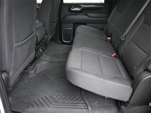 Used 2024 Chevrolet Silverado 2500 LT w/ Convenience Package image 19