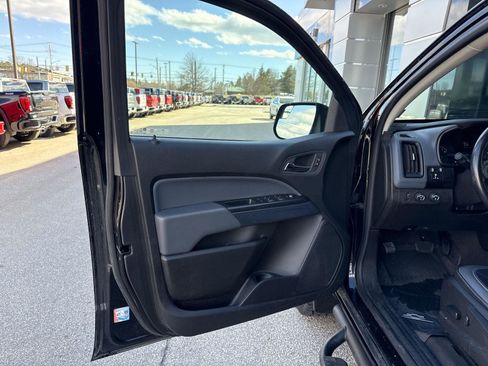 Used 2022 Chevrolet Colorado Z71 image 10