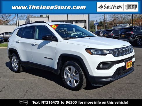 Certified 2022 Jeep Compass Latitude w/ Convenience Group image 1