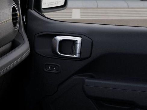 New 2025 Jeep Wrangler Unlimited Rubicon 392 image 26