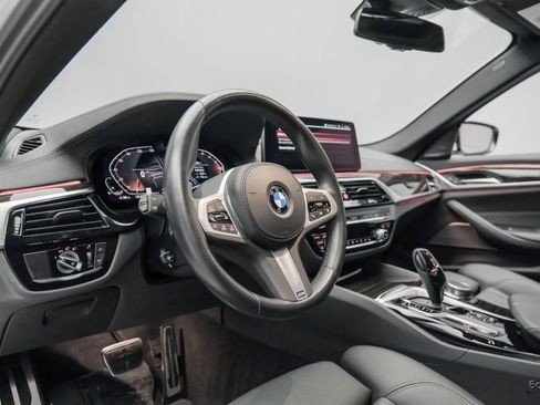 Used 2023 BMW 540i w/ M Sport Package image 39