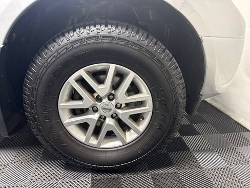 Used 2017 Nissan Frontier SV AWD/4WD image 4