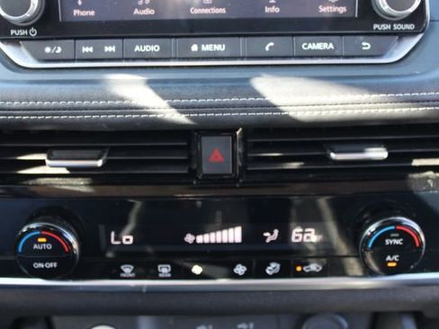 Used 2021 Nissan Rogue SV AWD/4WD image 28