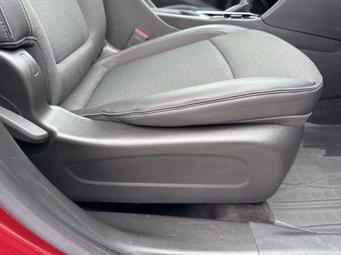 Used 2023 Buick Encore GX Preferred w/ Cold Weather Comfort Package AWD/4WD image 28