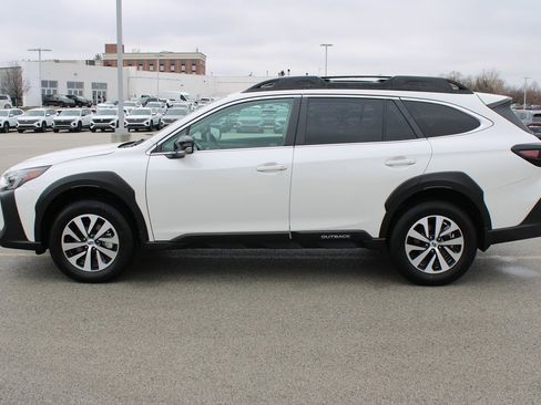 Certified 2025 Subaru Outback Premium image 8