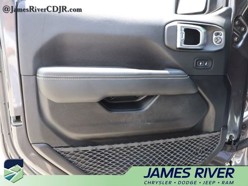 Used 2021 Jeep Wrangler Unlimited Sahara AWD/4WD image 20