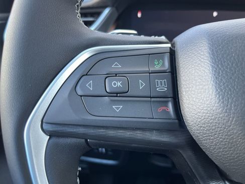 New 2025 Jeep Grand Cherokee L Altitude image 28