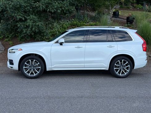 Used 2018 Volvo XC90 T6 Momentum w/ Convenience Package AWD/4WD image 2