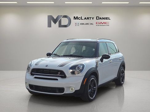 Used 2016 MINI Cooper Countryman S FWD image 3